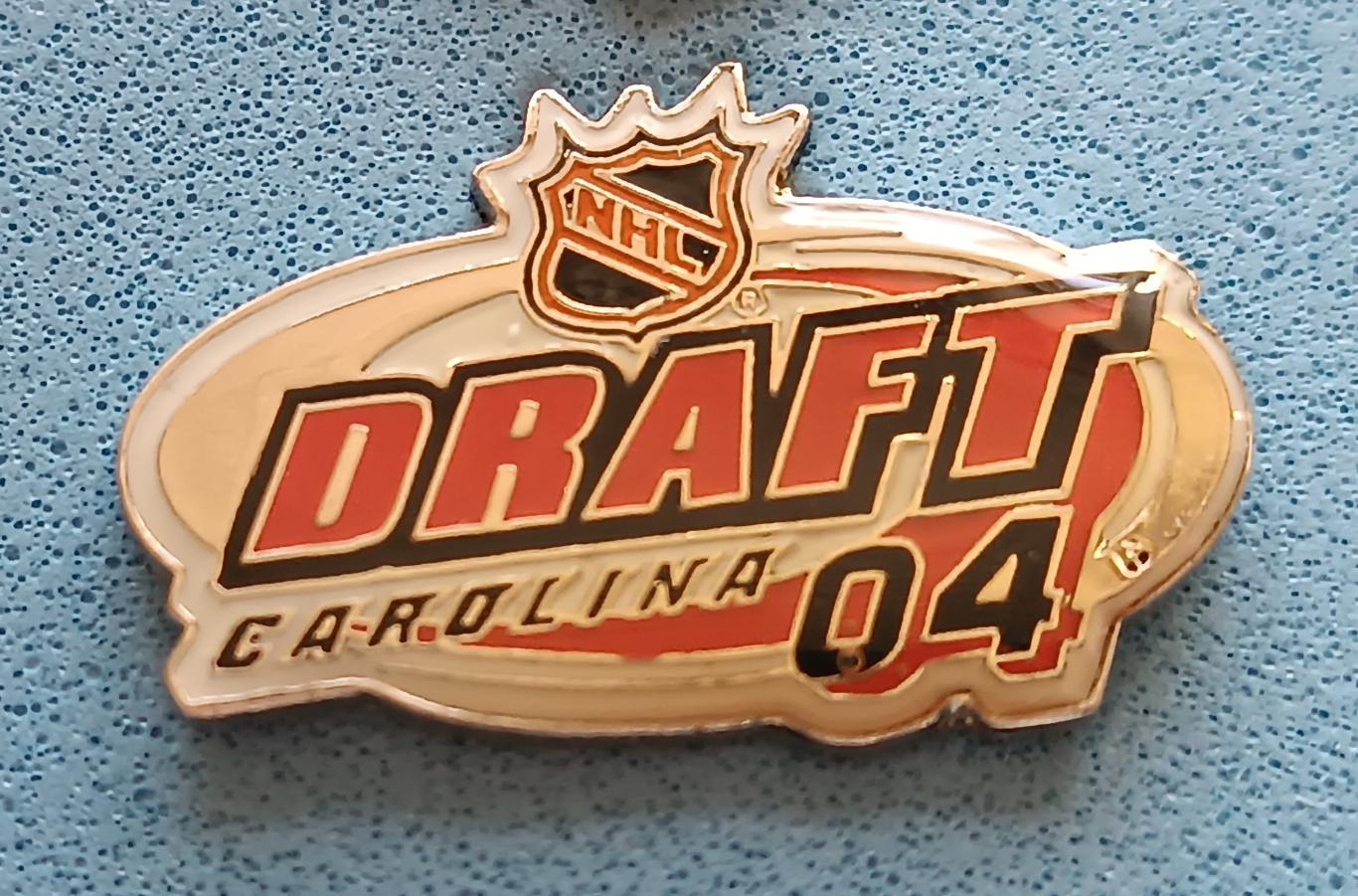 ЗНАК ХОККЕЙ НХЛ ДРАФТ КАРОЛИНА 2004 NHL DRAFT CAROLINA PIN