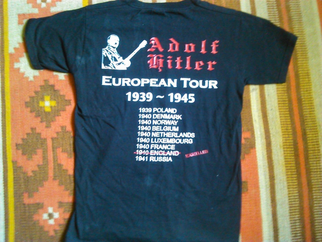 футболка с принтом Adolf Hitler European Tour. Оптом скидки до 50%!
