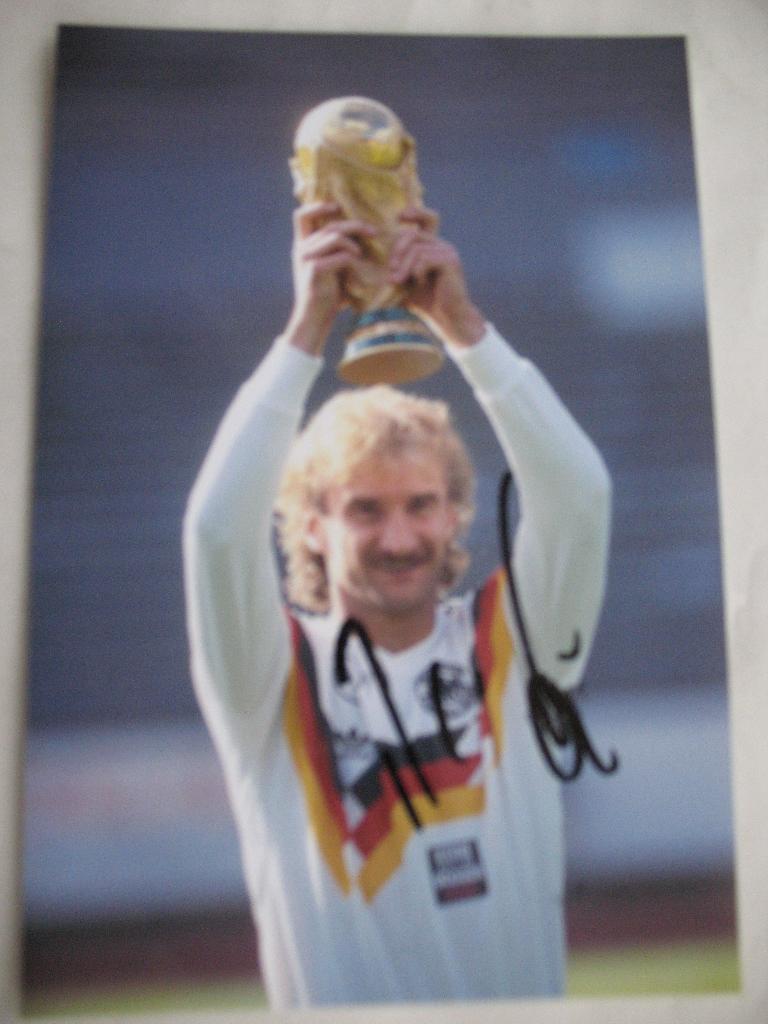Фото футбол Руди Фёллер Германия размер 10х15 см автограф оригинал
