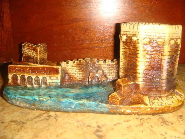 Карандашница замок керамика винтаж 70 х 1