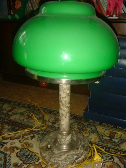 Лампа настольная мрамор с зеленым абажуром винтаж 50 х годов