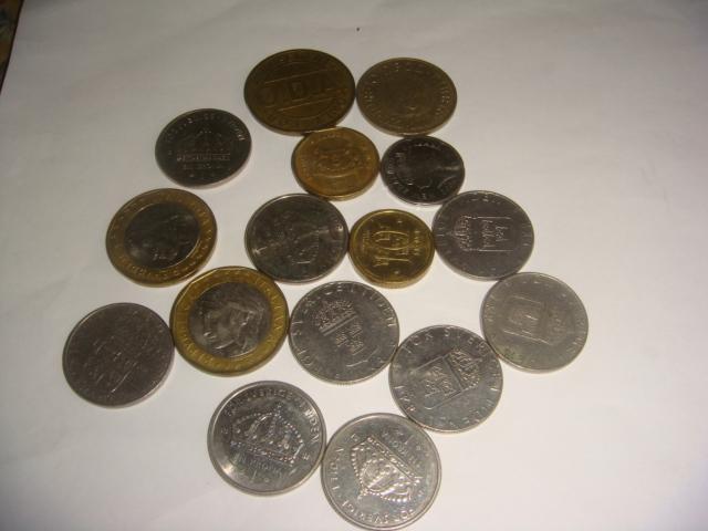 Монеты 16 шт италия Швеция Новая Зеландия и др. винтаж 90х годов