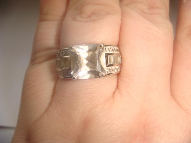 Кольцо серебро 925 проба с муссанитами 1