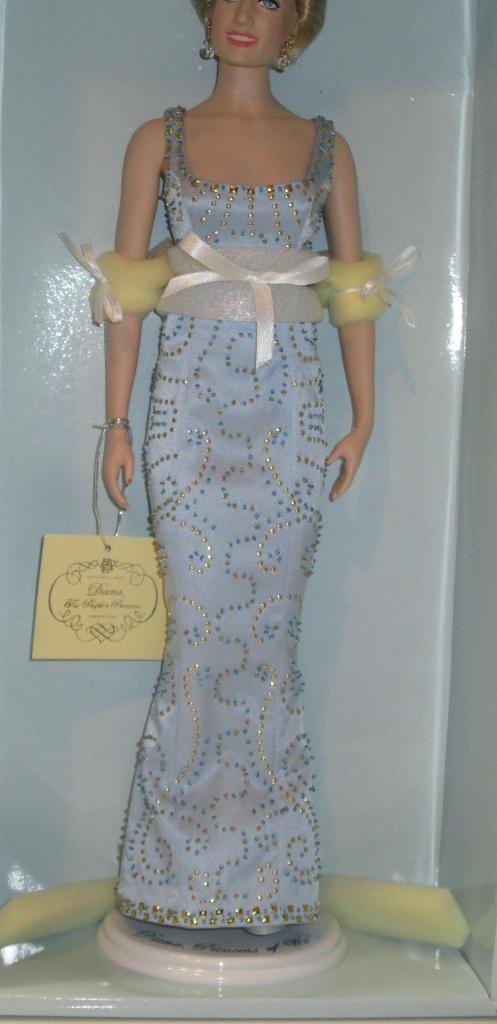 Кукла Принцесса Диана в голубом платье в коробке 1999 год 3