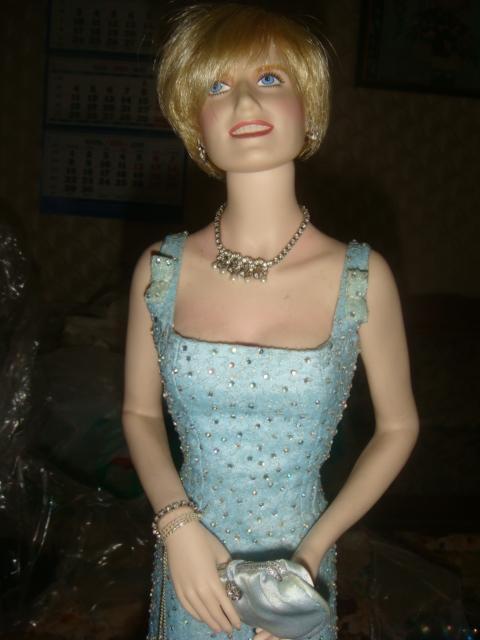 Кукла фарфоровая Принцесса Диана 2000 год 1