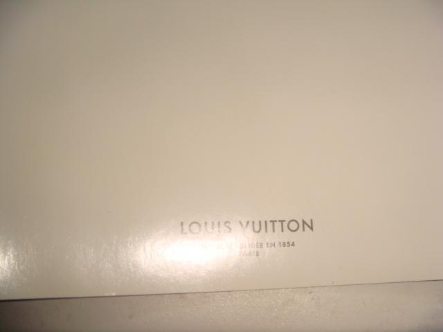 Открытка Louis Vuitton 2009 год 2