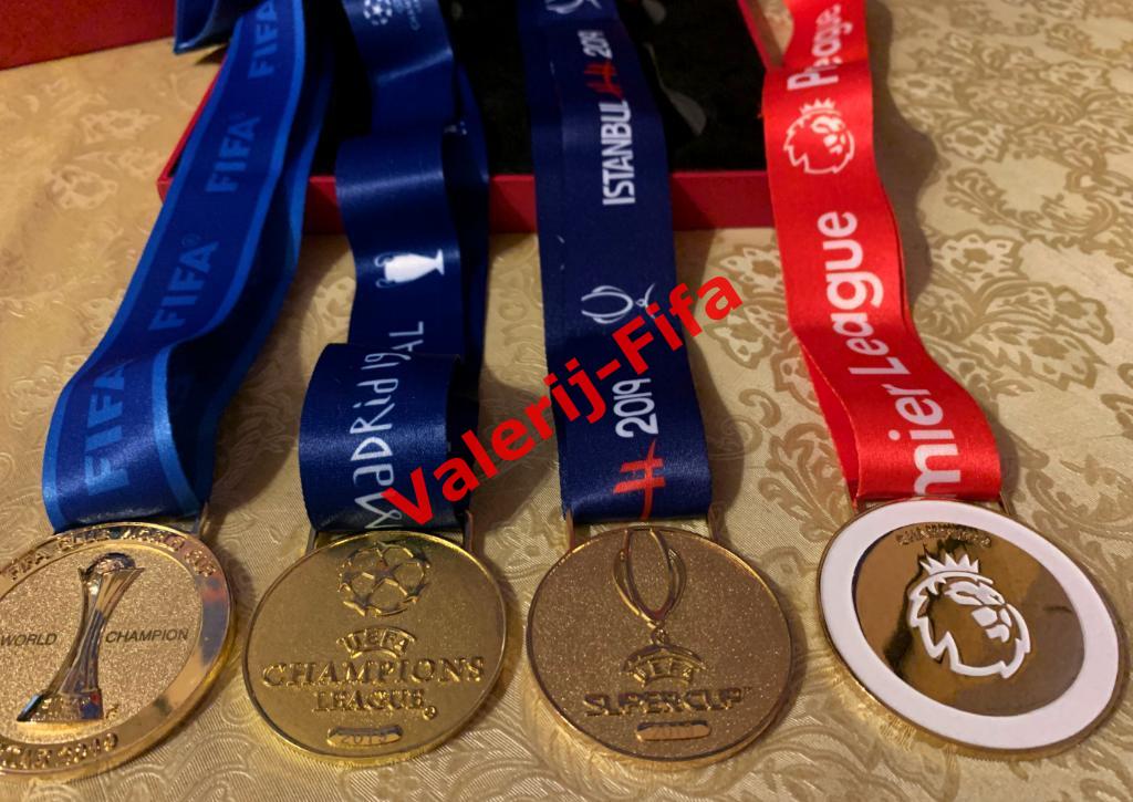 Набор медалей главных Футбольных Чемпионатов 3