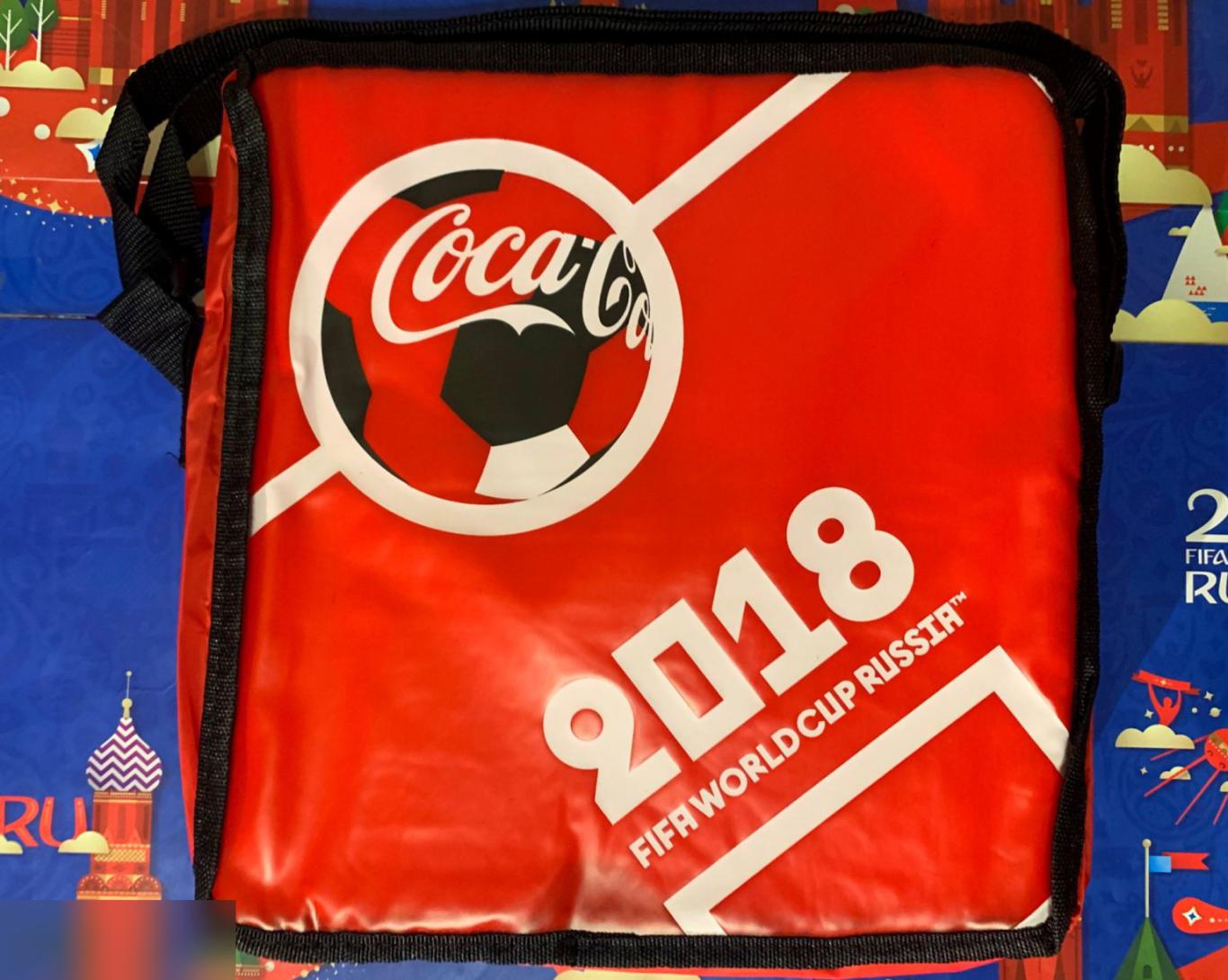 Дождевик + сидушка Кока-кола. Чемпионат мира 2018 1
