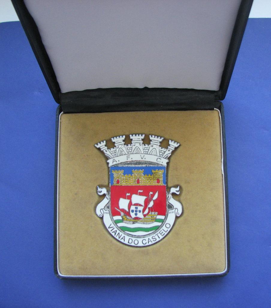 герб города Виана-ду-Каштелу Португалия