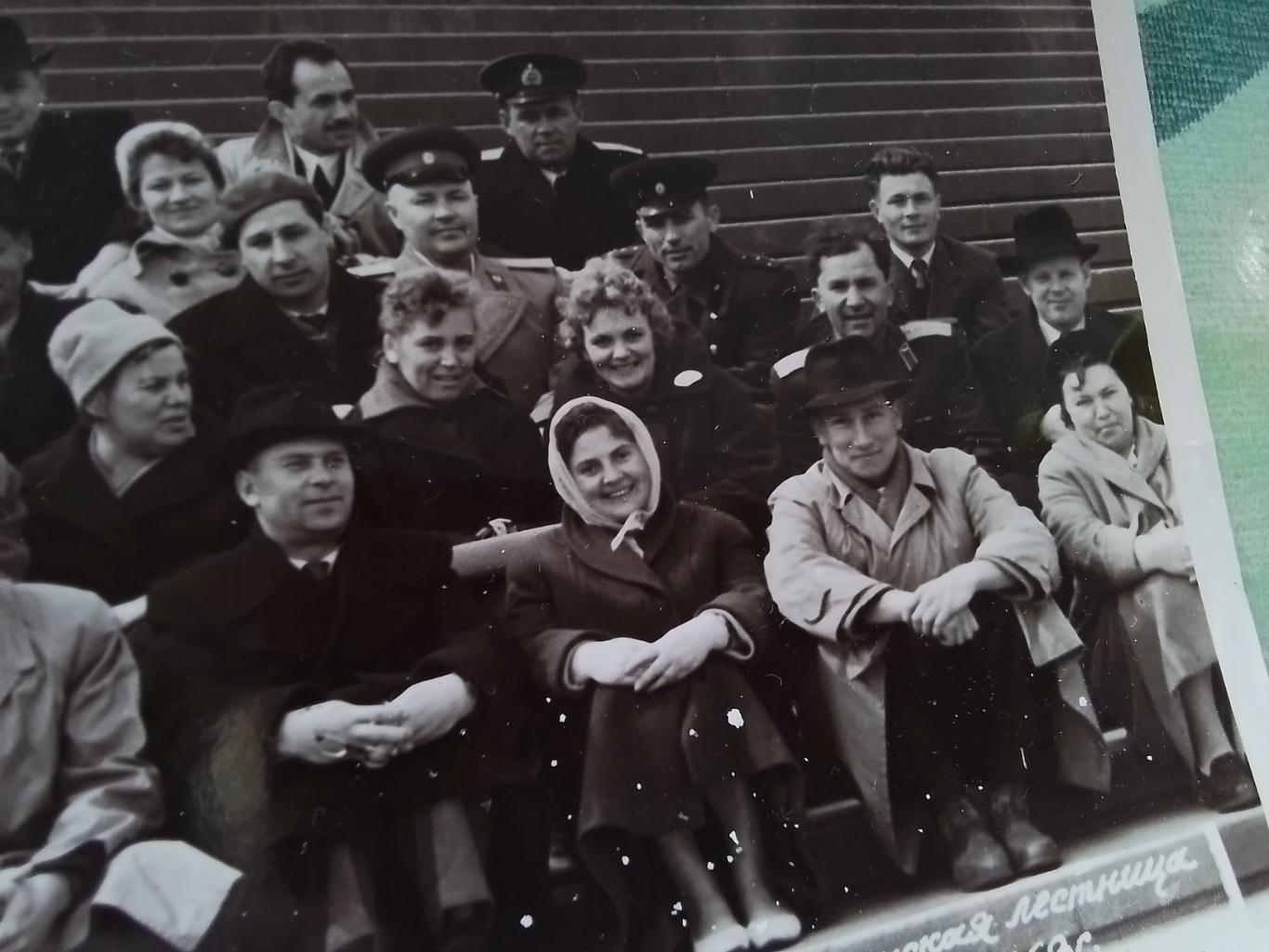 Фото Одесса Потемкинская лестница Офицеры и жены 3 лётчика танкист морской 1960 5