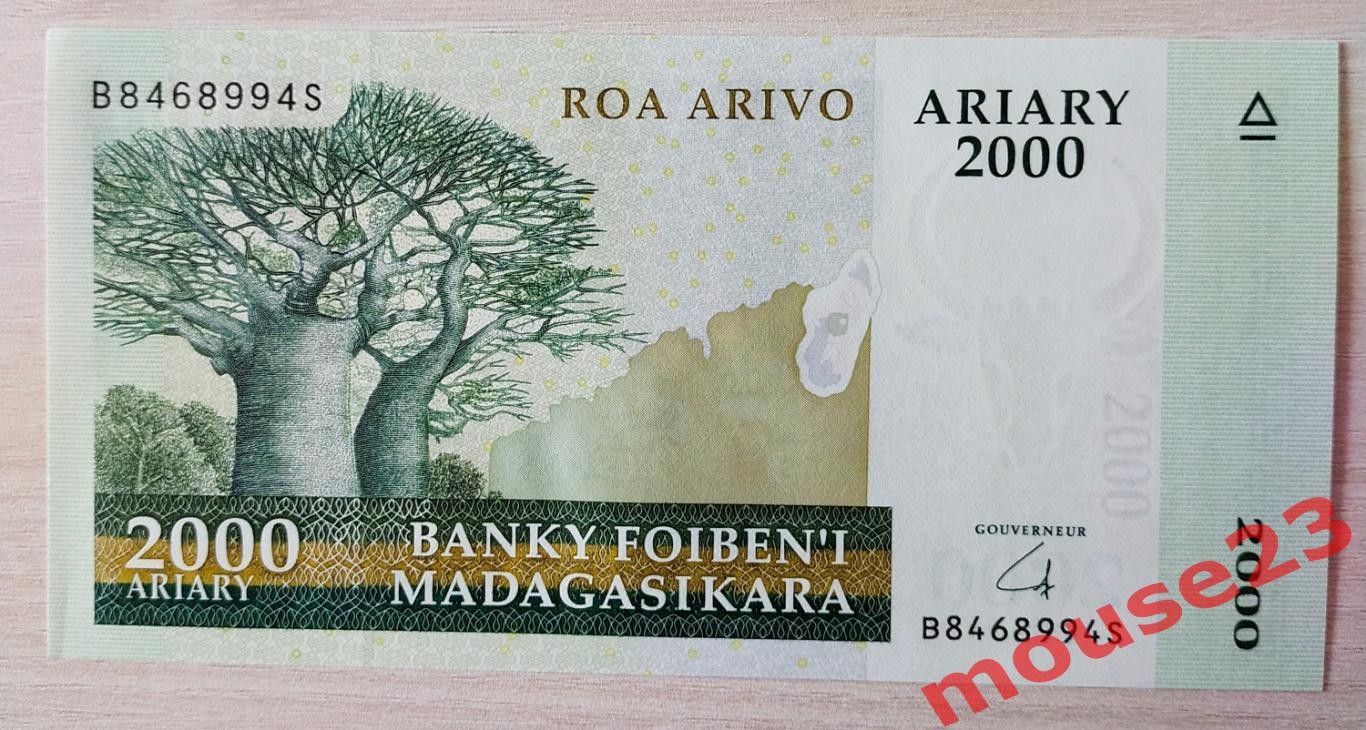 Мадагаскар Банкнота 2000 ариари 2009 год UNC ( 1 )