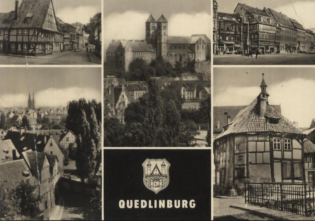 черно-белая открытка Quedlinburg (DDR) ..