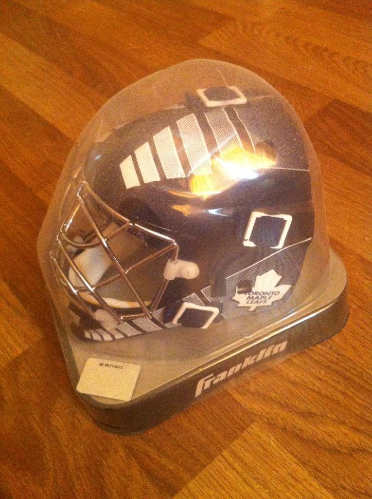Хоккейный вратарский шлем ''Торонто Мэйпл Ливс (TORONTO MAPLE LEAFS) Канада, НХЛ 5