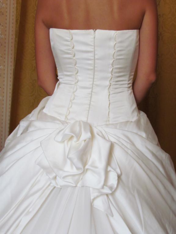 Свадебное платье. Размер 44-46 б/у 4