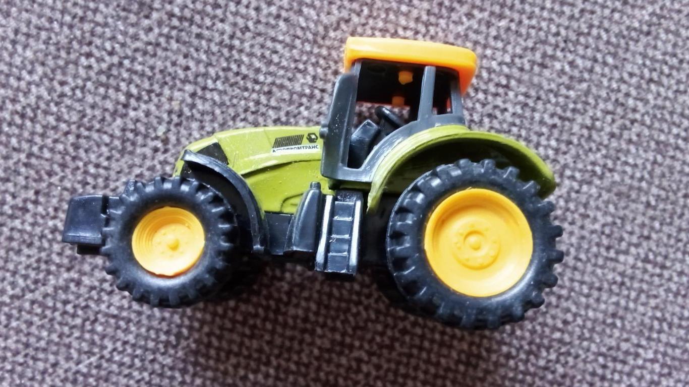 Трактор ( модель ) Пластмасса ( Спецтехника ) Техника Транспорт
