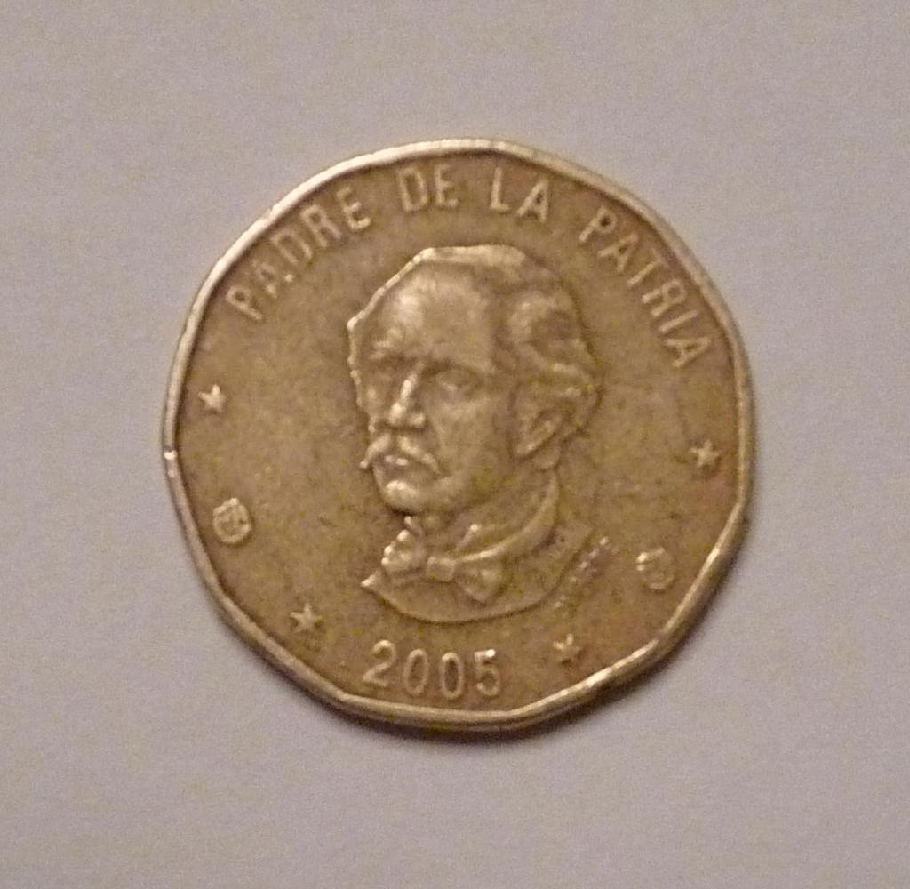 1 песо Доминиканская республика 2005 1