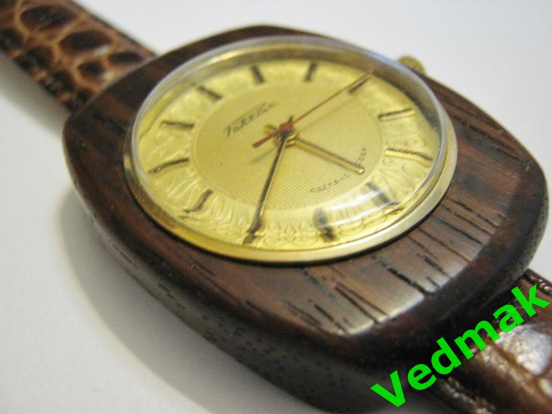 Часы РАКЕТА в корпусе из дерева СССР редкая модель 3