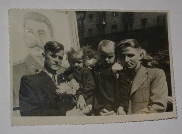 Демонстрация дети портрет Сталина 1950-е г.