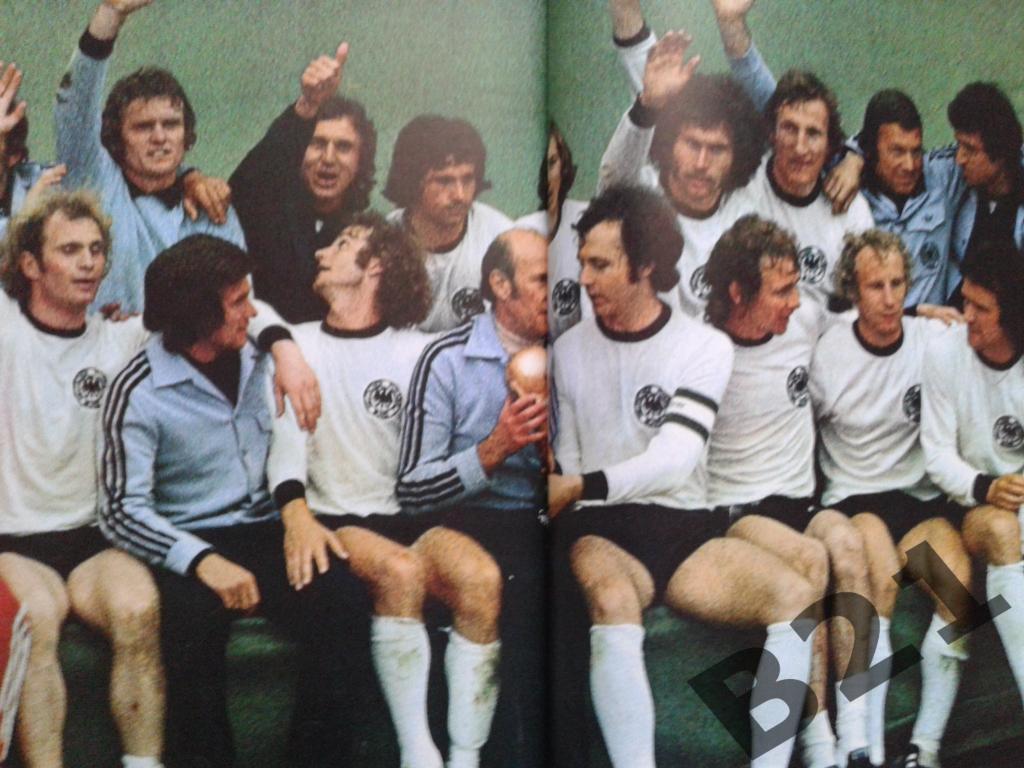 Фотоальбом.Футбол.Чемпионат мира 1974.Автор Франц Бекенбауер.(нем.) 3