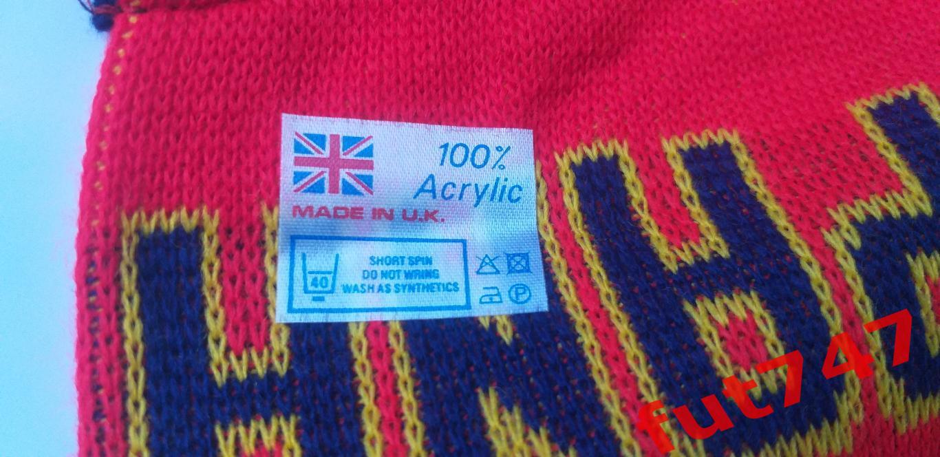 шарф из коллекции.... сборная Испании оригинал ..изготовлен в Великобритании 2
