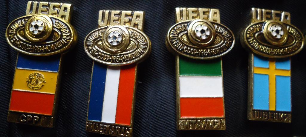 4 Знака:UEFA Чемпионат по футболу среди юношей-СССР 1984