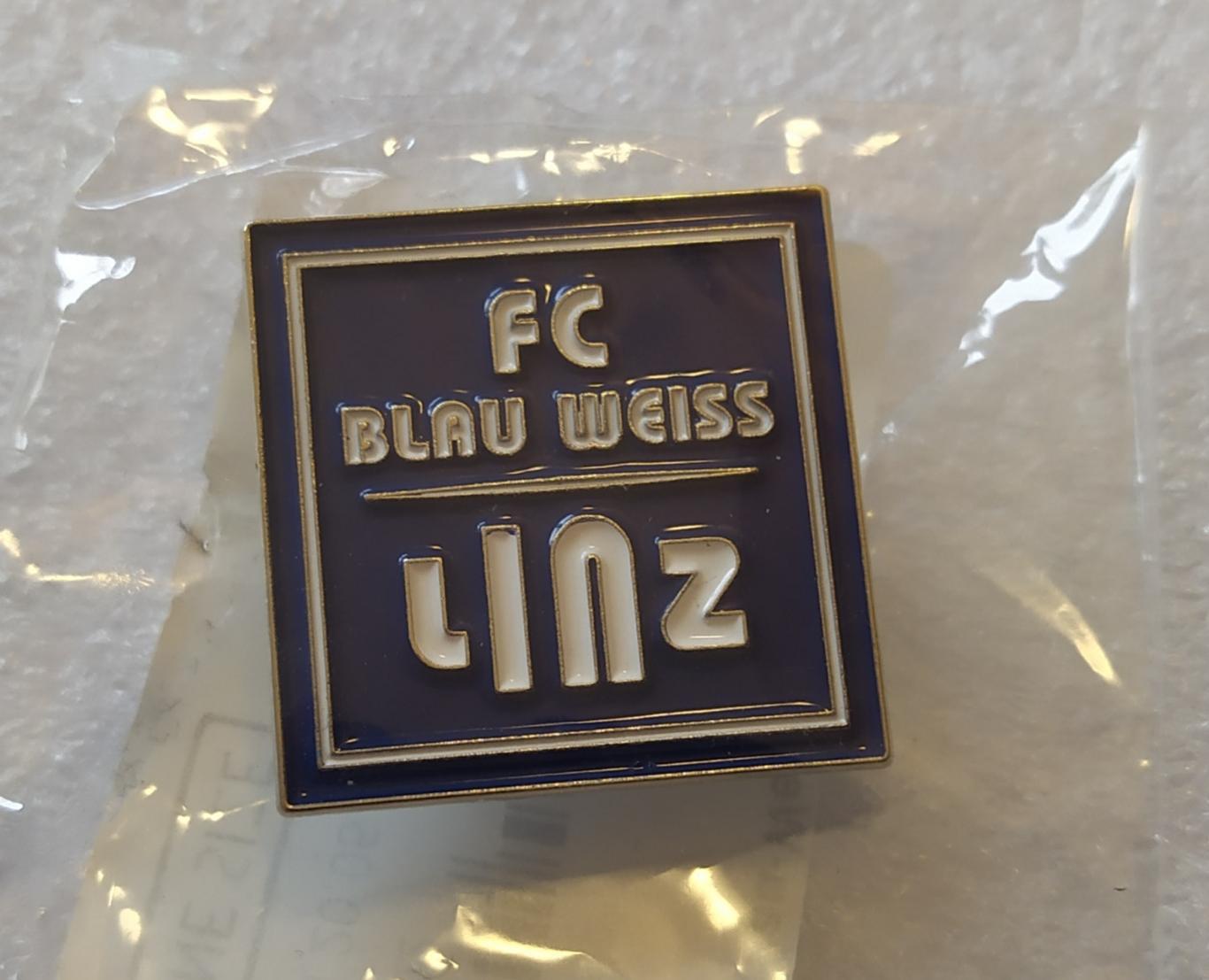 Официальный знак ФК Блау Вайс Линц (Австрия)