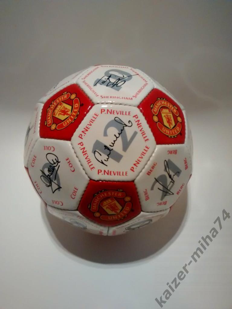футбольный мяч ФК.Манчестер Юнайтед.с автографами. 2