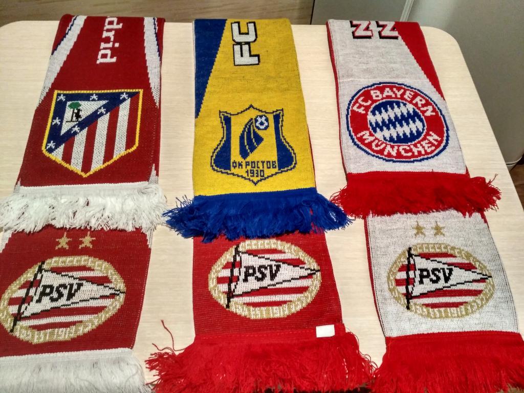 Комплект матчевых шарфов ПСВ