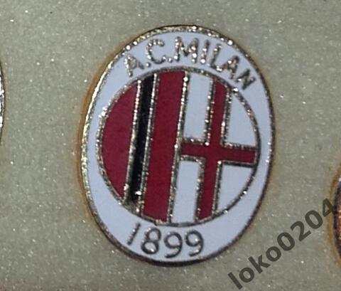AК Милан - Италия ( знак 80-х годов).
