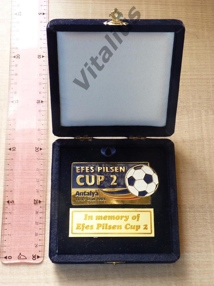 Памятный знак с футбольного турнира Efes Pilsen Cup 2 2003 год