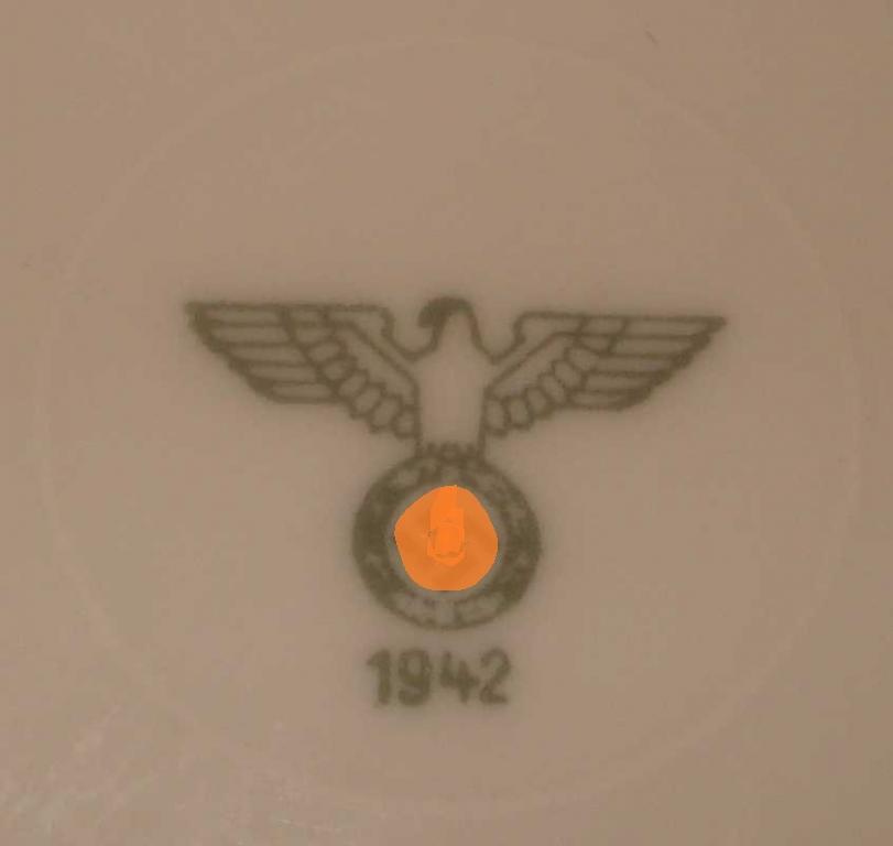 немецкая тарелка 1942 года, свастика 2