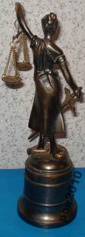 бронзовая статуэтка Фемида 1