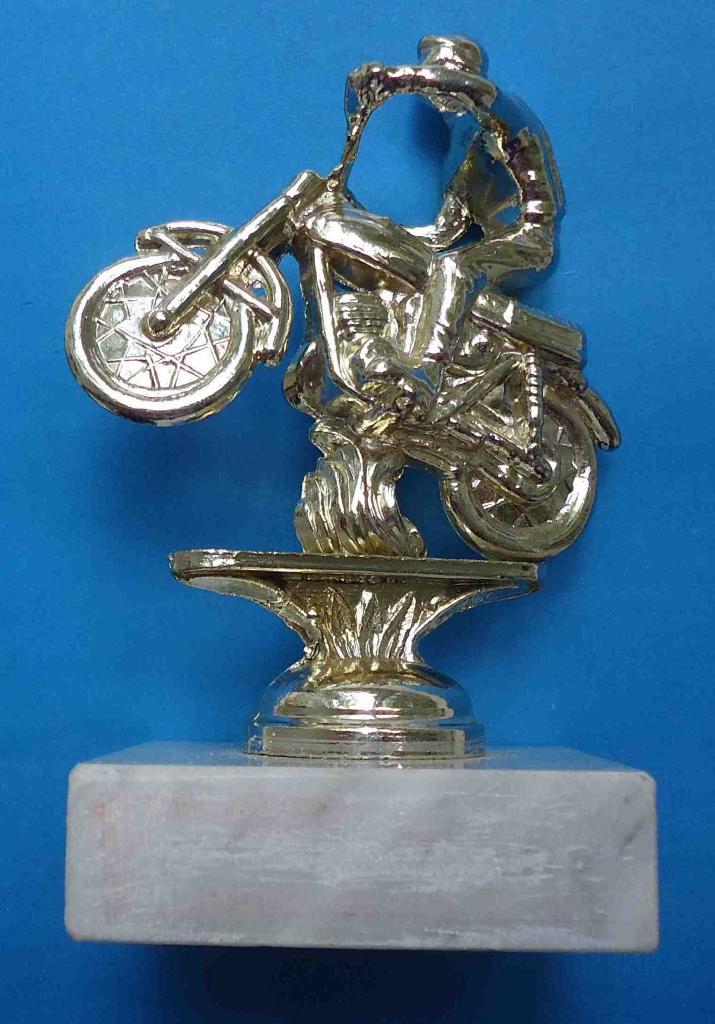 Награда-кубок Мотоциклист камень металл 1