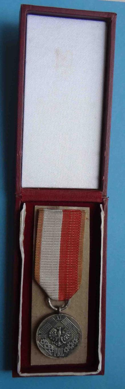 Медаль За заслуги в пожарном деле 2 степени с коробкой Польша 1