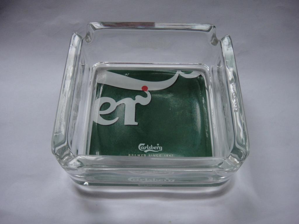 Пепельница Carlsberg , сделано France, толстое стекло, размер 10 x 10 см 6