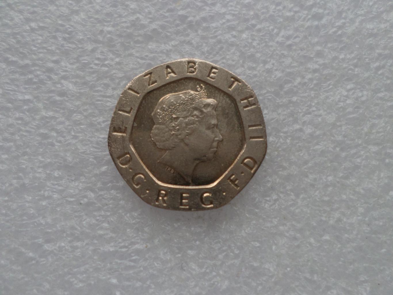 Монета 20 пенсов Великобритания 2004 г
