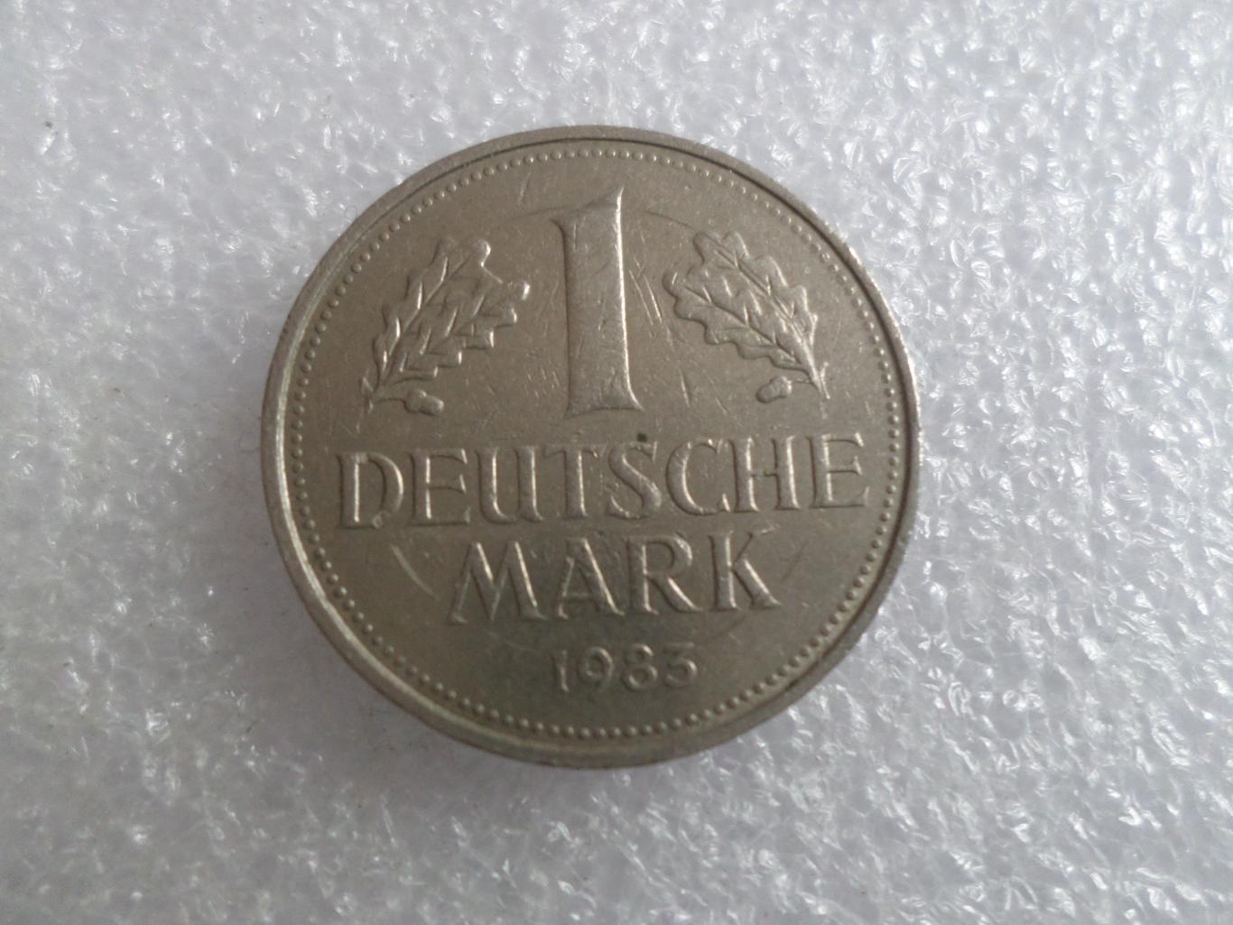монета 1 марка Германия 1983 г двор J