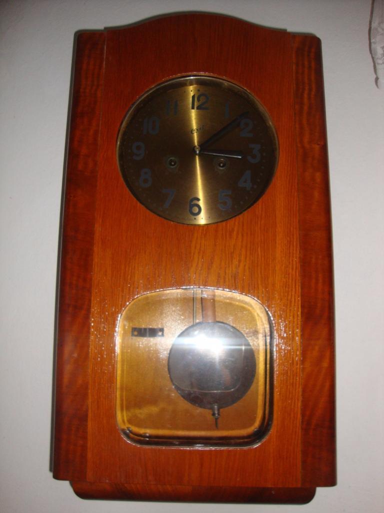 Часы настенные маятниковые с боем Орловского часового завода