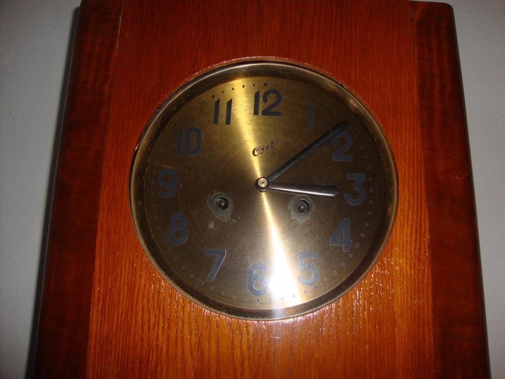 Часы настенные маятниковые с боем Орловского часового завода 1