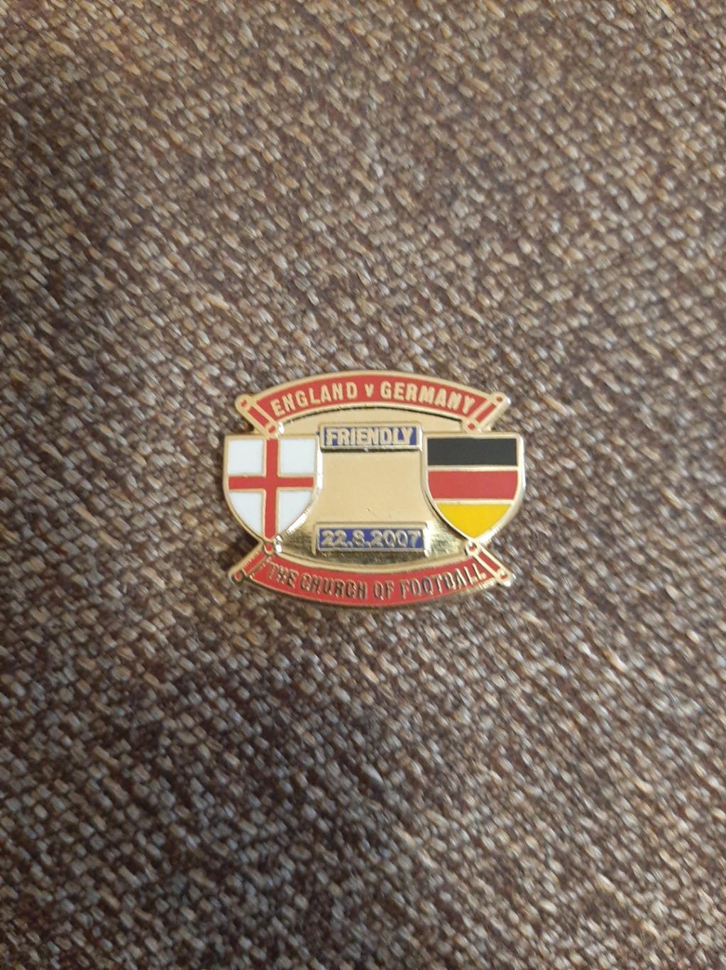Матчевый знак Англия-Германия оригинальный 2007