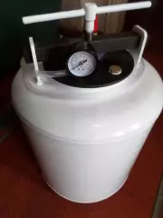 Автоклав . Новый . 24 литра. на 14 банок 0,5л.