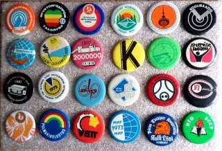 Слеты, фестивали, выставки и другие. Таллинн. Значки 42 мм «Норма» Norma металл.