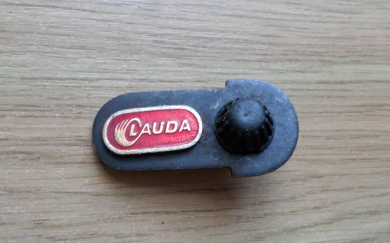 Шильдик Лауда Lauda. металл.