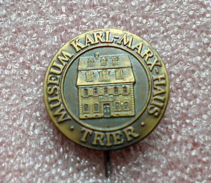 Трир. Германия. Дом музей Карла Маркса. тяжелый.