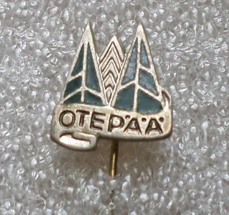 Отепя. Эстония. тяжелый. горячая эмаль. зеленый