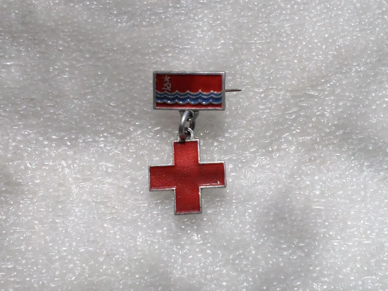 Красный крест. Таллинн. Эстония. ЭССР. Эстонская ССР. Подвес 1