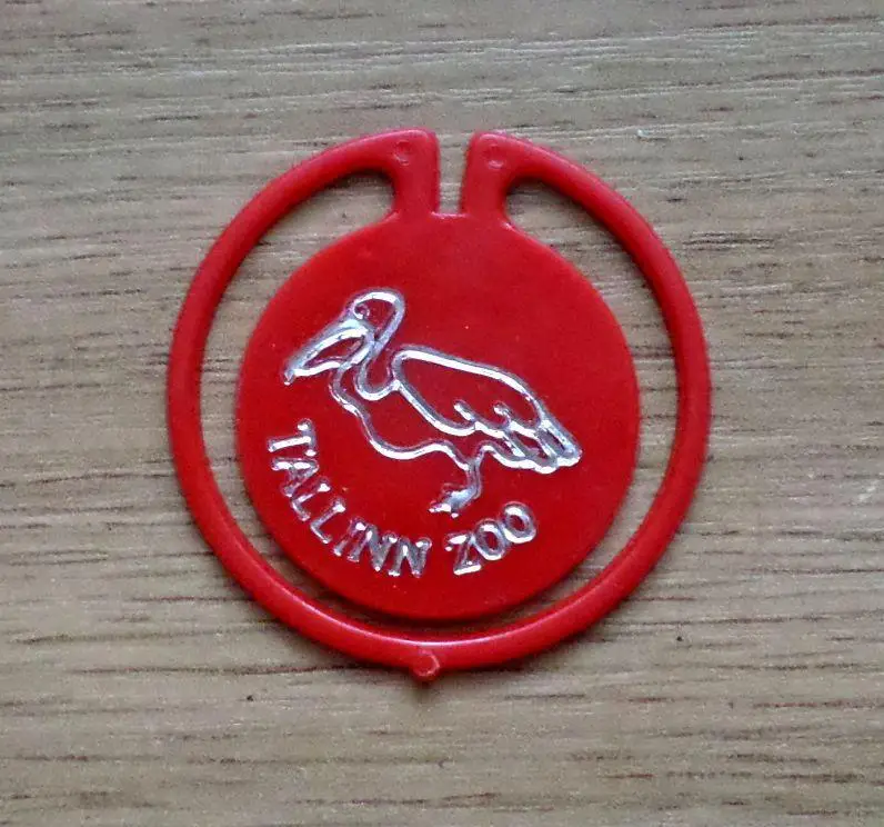 Таллинский зоопарк. Таллинн. Пеликан. Изготовлен - завод Экопласт Эстония.