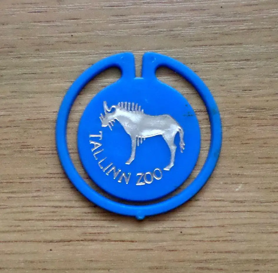 Таллинский зоопарк. Таллинн. Зебра.. Изготовлен - завод Экопласт Эстония.