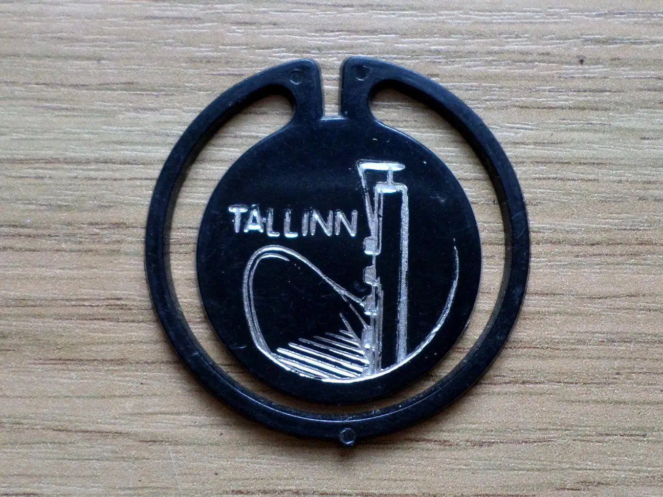 Таллин. Музыкальная арена Певческое поле. Изготовлен - завод Экопласт Эстония.