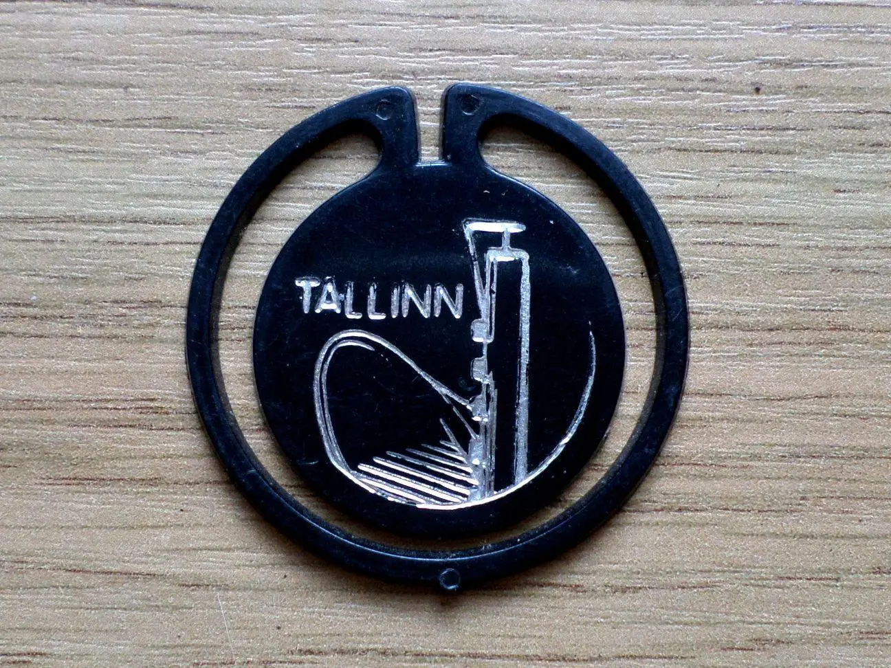 Таллин. Музыкальная арена Певческое поле. Изготовлен - завод Экопласт Эстония. 1